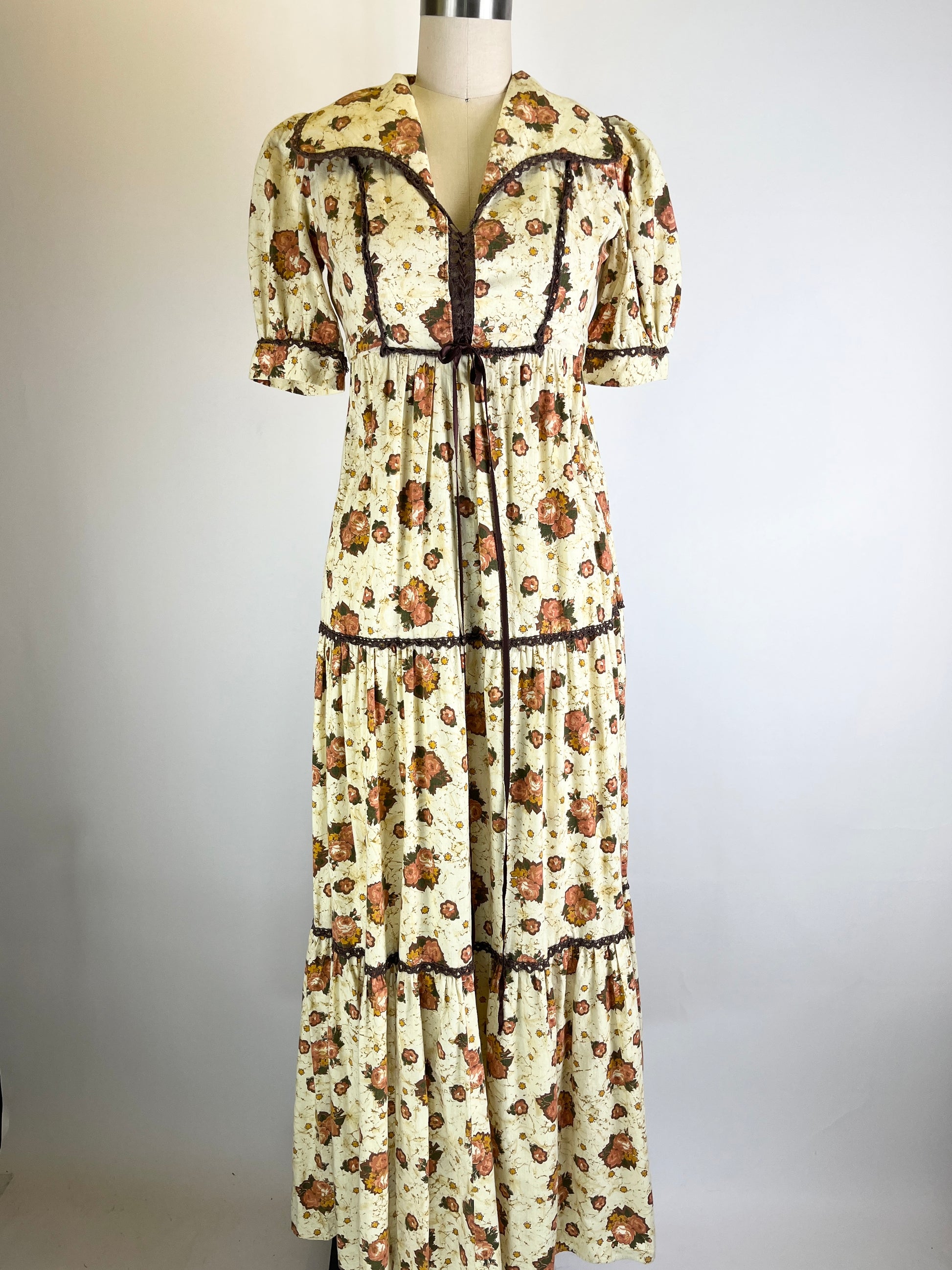 Maxi Prairie Dress foundationvintage.com Maxi Prairie Dress foundationvintage.com