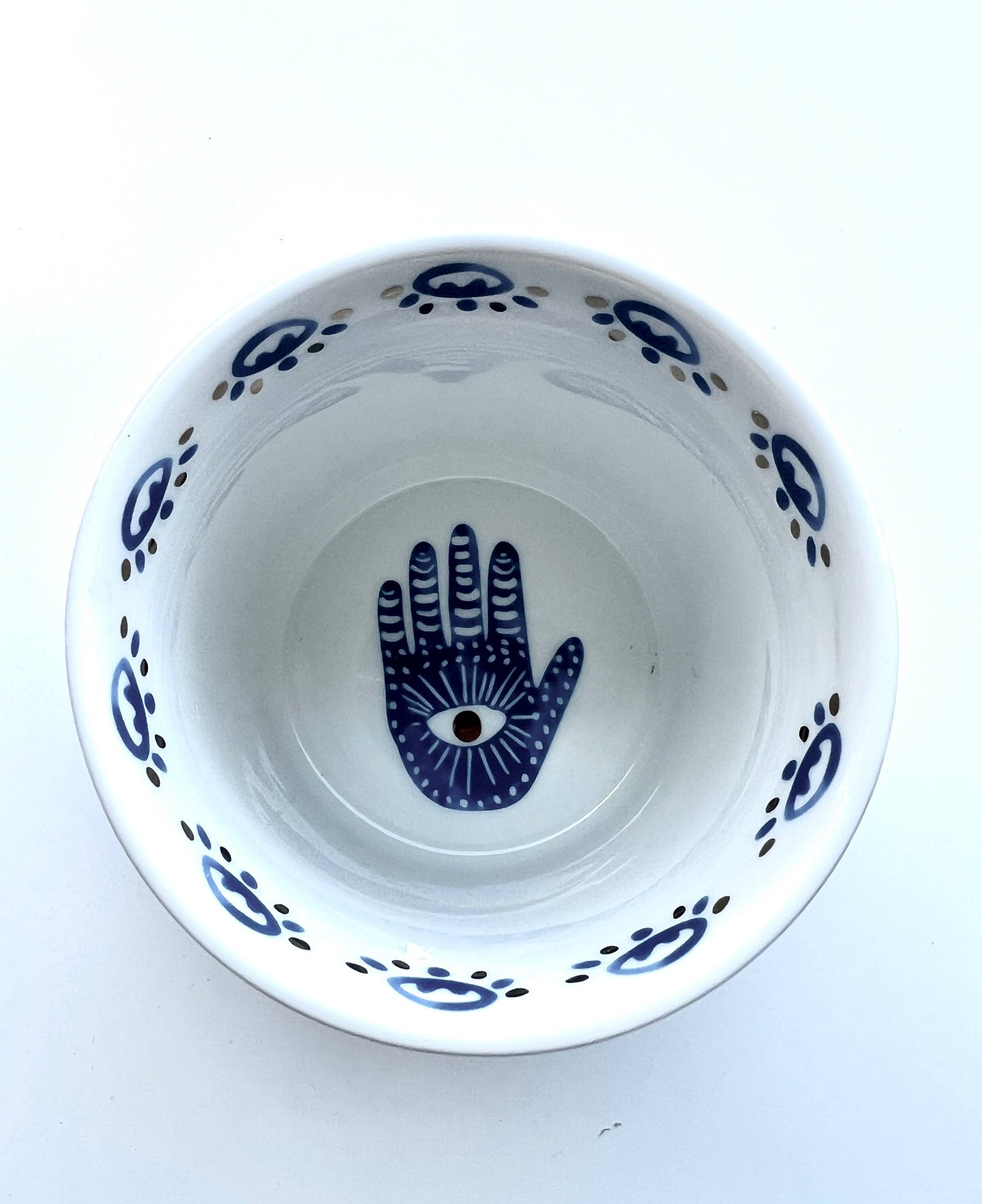 Ceramic Hamsa Candle: Hinoki & Sandalwood