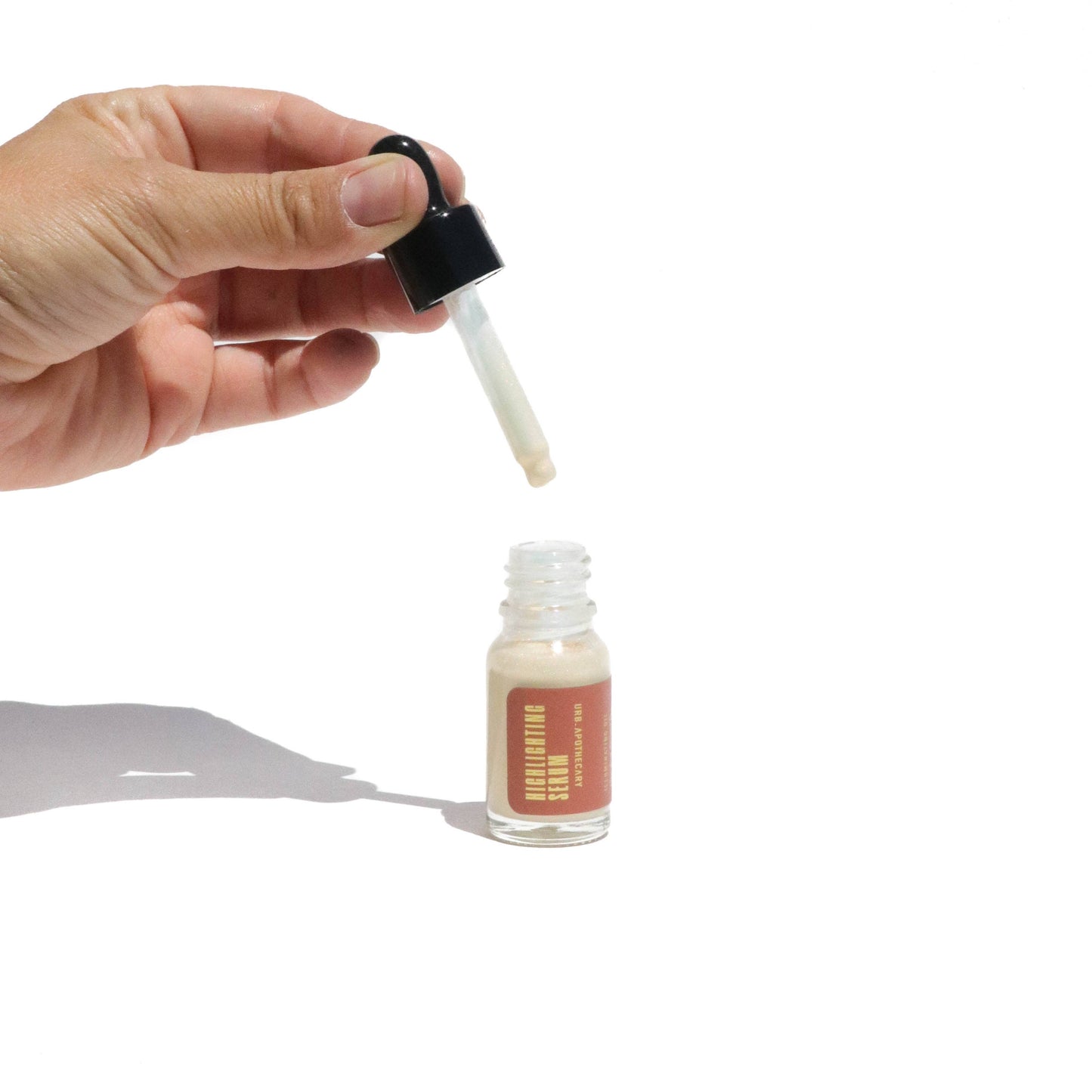 Illuminating Serums - Minimalist Makeup & Facial Serum: HIGHLIGHTING SERUM